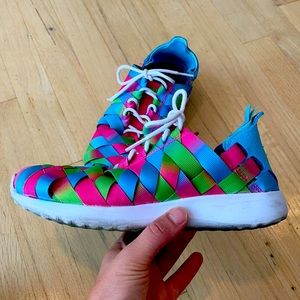 RARE Nike Women’s Juvenate Woven Sneaker